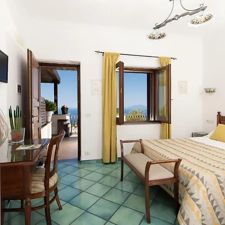 Monte Solaro فندق مبيت وإفطار