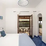 Monte Solaro Bed & Breakfast 4*