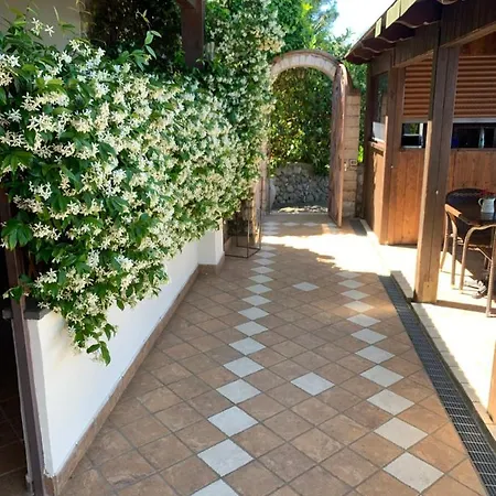 Monte Solaro Couette-café