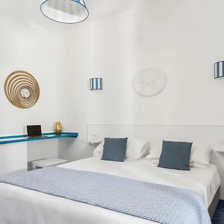 Monte Solaro Bed & Breakfast 4*