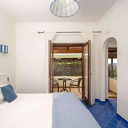 Monte Solaro فندق مبيت وإفطار 4*