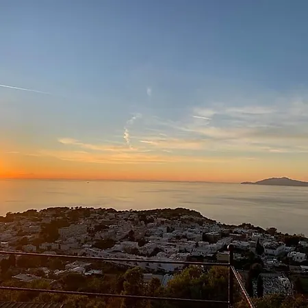 فندق مبيت وإفطار Monte Solaro 4*