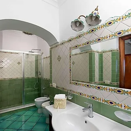 فندق مبيت وإفطار Monte Solaro 4*