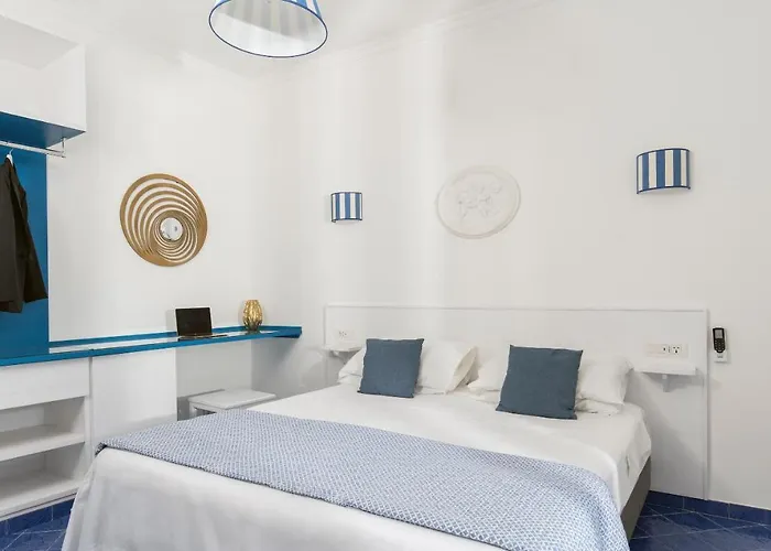 Monte Solaro Bed & Breakfast 4*