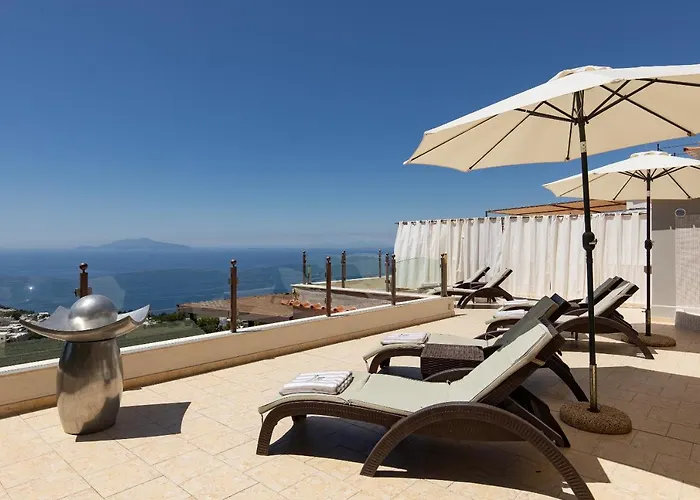 Monte Solaro فندق مبيت وإفطار أناكابْري