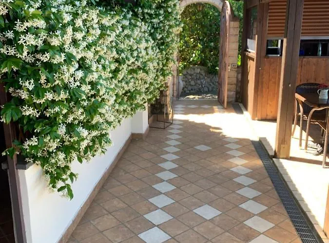 Monte Solaro Bed & Breakfast