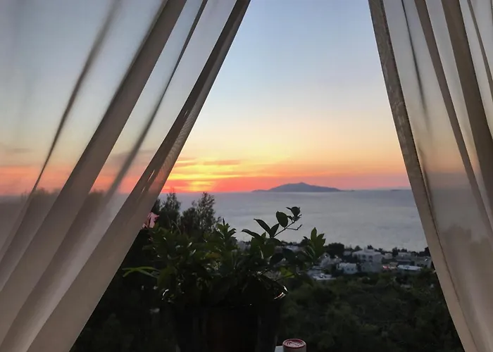 Monte Solaro Bed & Breakfast 4*